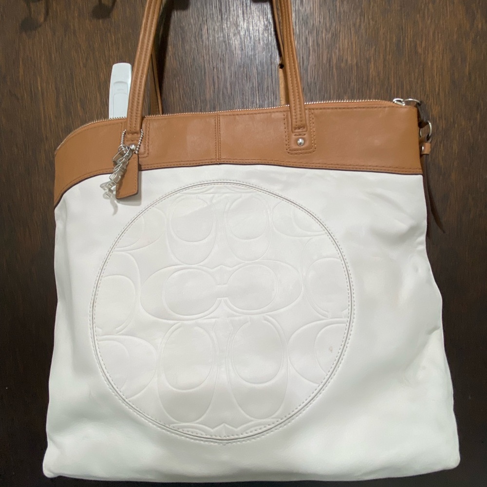 Beautiful Coach bag - Picture 4 of 8